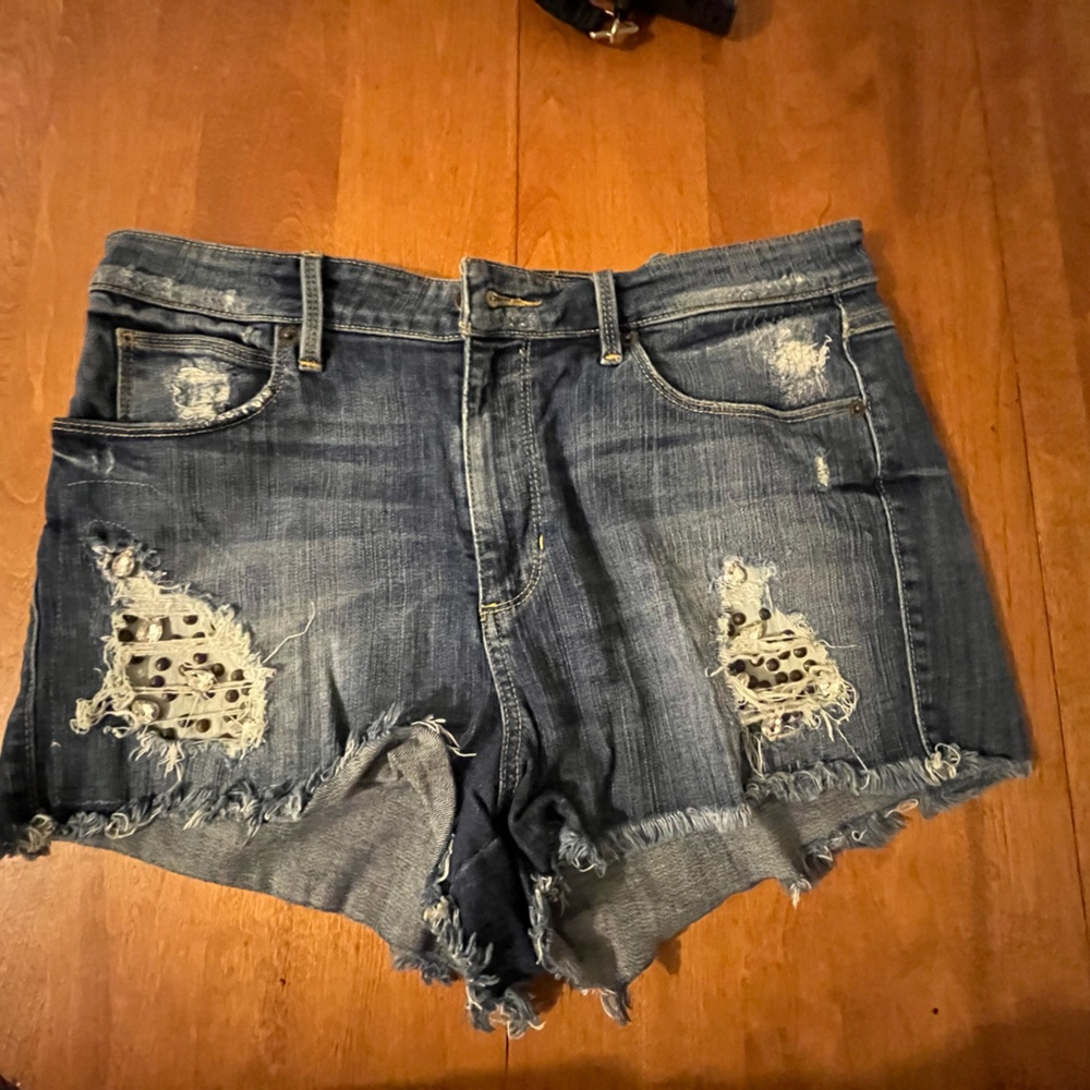 Guess  vintage y2k micro mini denim shorts studded, raw hem, distressed size 31
